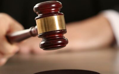 Divorce Dilemma: Settle Or Go To Trial?
